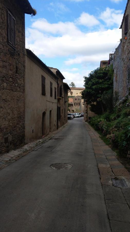 Appartamento Il Nespolo San Gimignano Kültér fotó