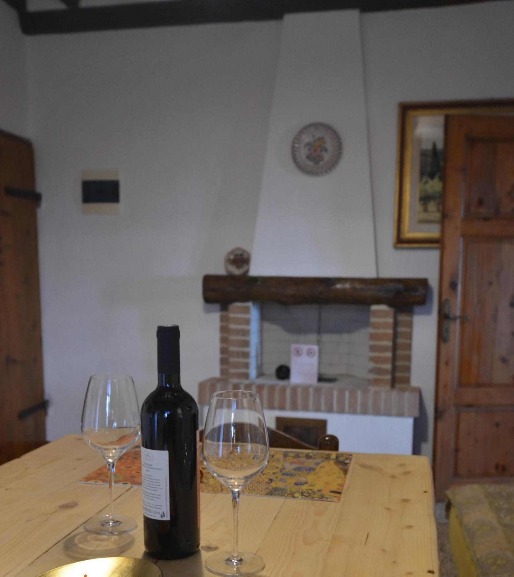 Appartamento Il Nespolo San Gimignano Kültér fotó